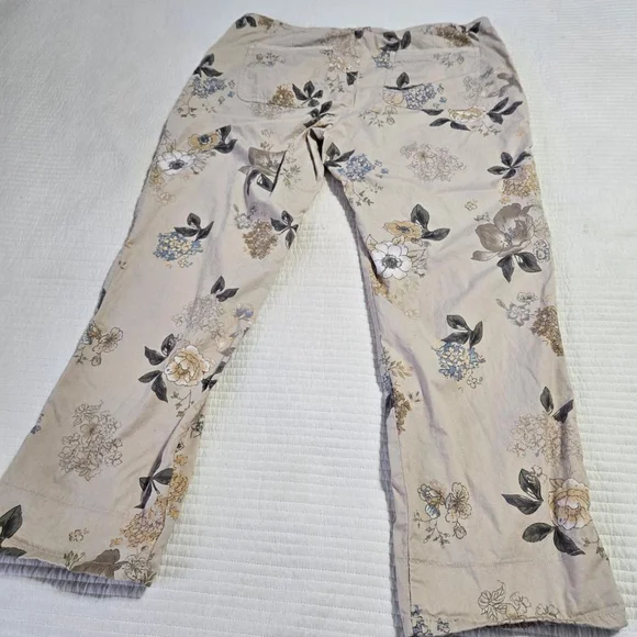 Women's Democracy "Flex"-ellent Beige Floral Crop Pants Size 12 - Picture 14 of 14